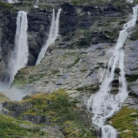 Over The Fjord Leikanger  Exterior photo